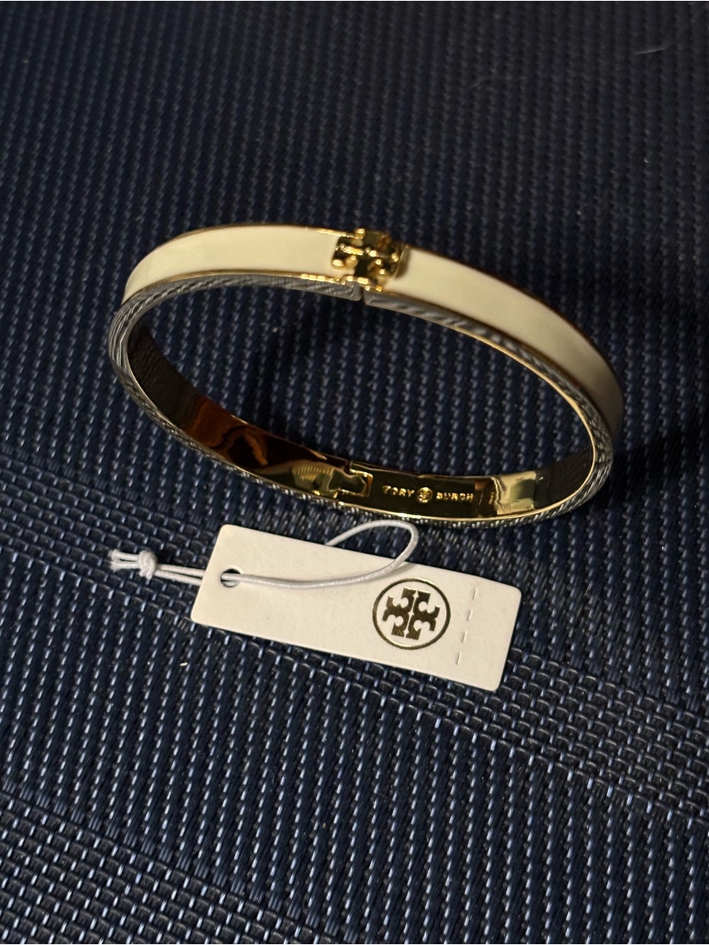 BNWT Tory Burch Cream Enamel and Gold-Tone Hinged Bangle